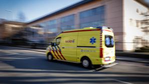 promet, reševalno vozilo, rešilec