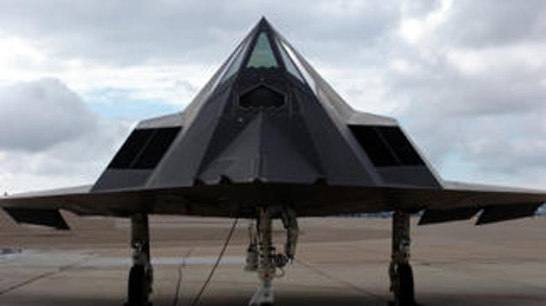 Nevidni bombnik F-117 je izpolnil svoje poslanstvo.