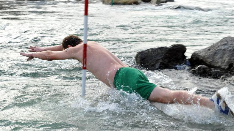 Novoletno plavanje v Savinji 