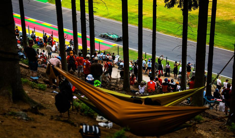 Razjarjeni kmet zagrenil dan stotinam navijačev formule 1