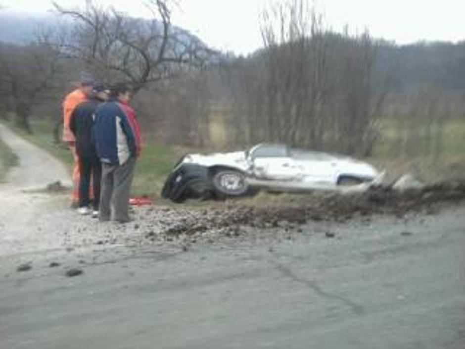 prometna nesre%C4%8Da ajdov%C5%A1%C4%8Dina | Avtor: Žurnal24 main