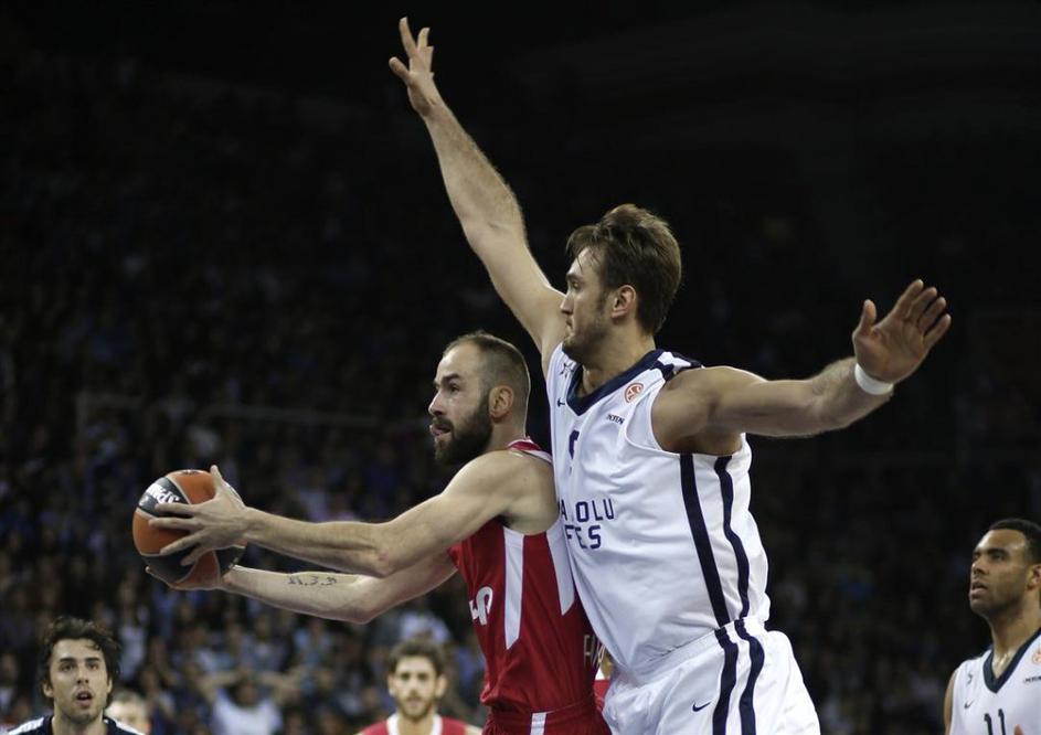 Spanoulis Semih Erden Anadolu Efes Olympiacos Olympiakos Evroliga četrtfinale