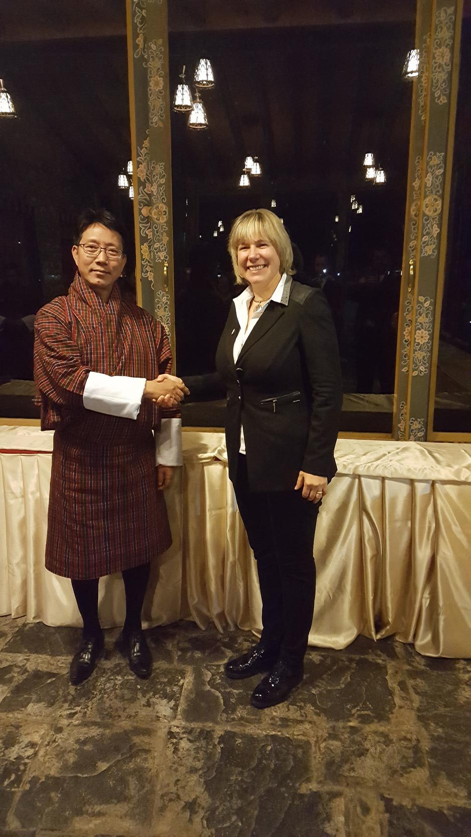 Ministrica Smerkolj na obisku v Butanu. | Avtor: SVRK