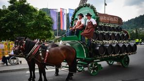 Promenada na Pivu in cvetje