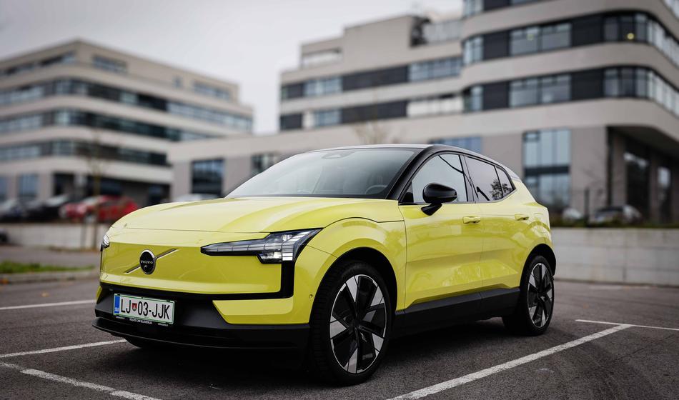 Pozor, najbolj prodajani električni volvo se lahko vname!