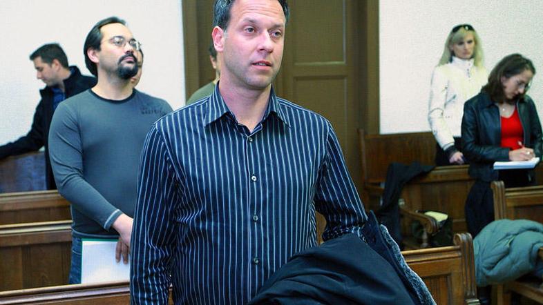 Lastnika diskoteke Roberta Tomaža Zavašnika, ki je bil obsojen na pet let zapora