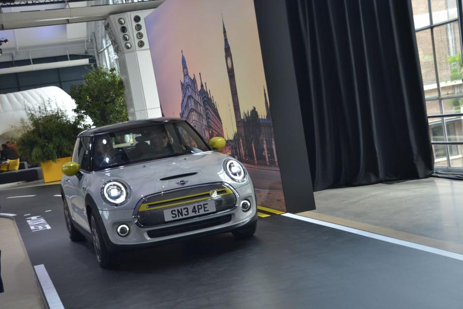 Mini cooper SE | Avtor: Gregor Prebil