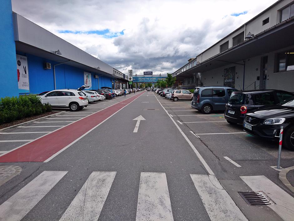 Parkirišče BTC | Avtor: A. L. 