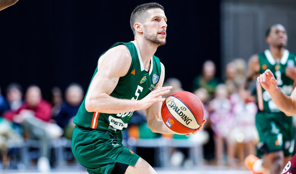 Ljubljanska kluba z različnim izkupičkom, debi Marjanovića