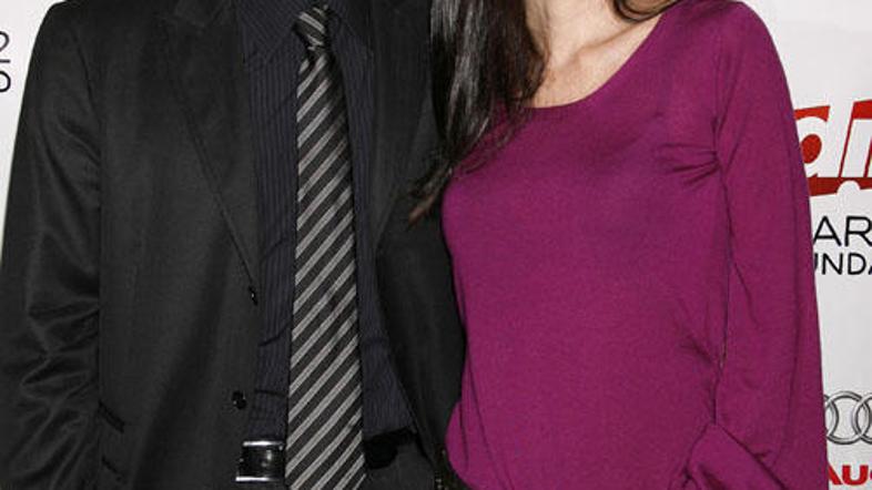 Režijo ljubezenskih prizorov svoje žene bo David moral prepustiti drugim.