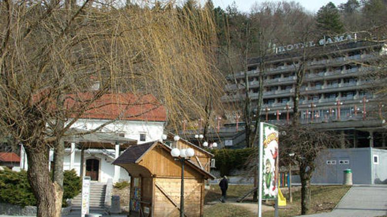 Postojnsko "kokoš, ki nese zlata jajca", bo Istrabenz Turizem verjetno prisiljen