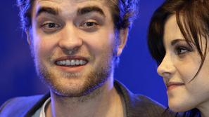 Robert in Kristen se ne moreta brzdati niti med snemanjem. (Foto: Reuters)