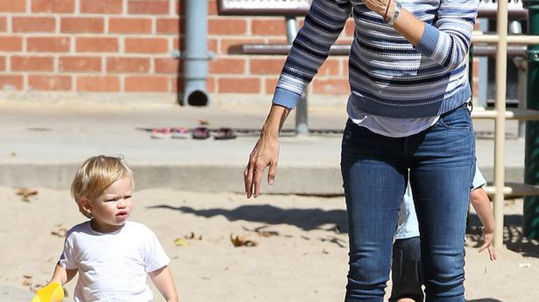 Samuel, Violet, Seraphina Affleck, Jennifer Garner