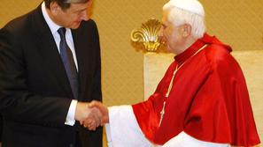 Prvo srečanje predsednika z papežem