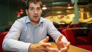 Miha Lobnik opozarja na zastoj pri sprejemanju zakona. (Foto: Boštjan Tacol)