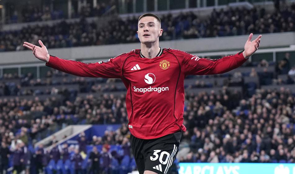 Šeško še enkrat poskrbel za zmago Uniteda