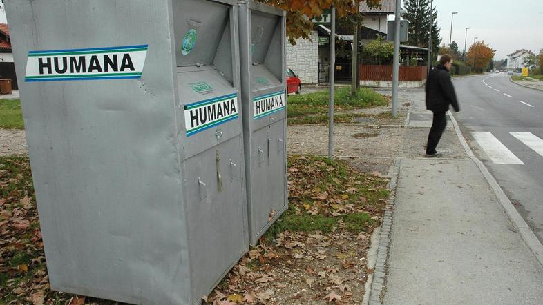 Humana ima svoje zabojnike v Ljubljani postavljene le še na zasebnih zemljiščih,