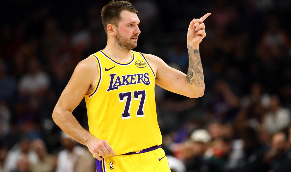 Fenomenalni Dončić vodil Lakerse do prve zmage v sezoni