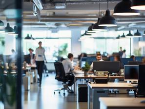 Velika posarna z ljudmi