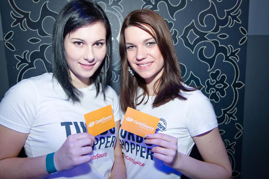 Benassi nasitil maškare v Inboxu