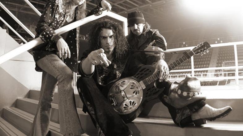 Če ste nekoliko izgubljeni v poplavi identičnih glasbenih proizvodov, je morda E