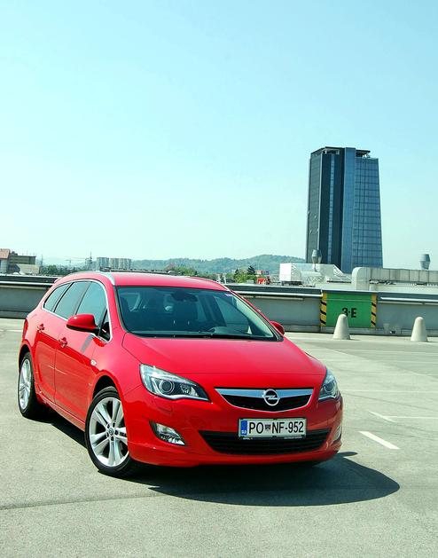 Opel astra sports tourer 1,4 turbo sport aut.