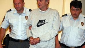 Za Šlogarja je tožilstvo zahtevalo 40 let zaporne kazni, sodišče mu jih je preso