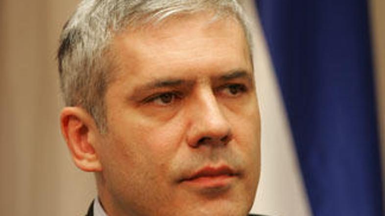 Po besedah borisa Tadića bi vsakršne stranpoti Srbije pomenile izolacijo, revšči