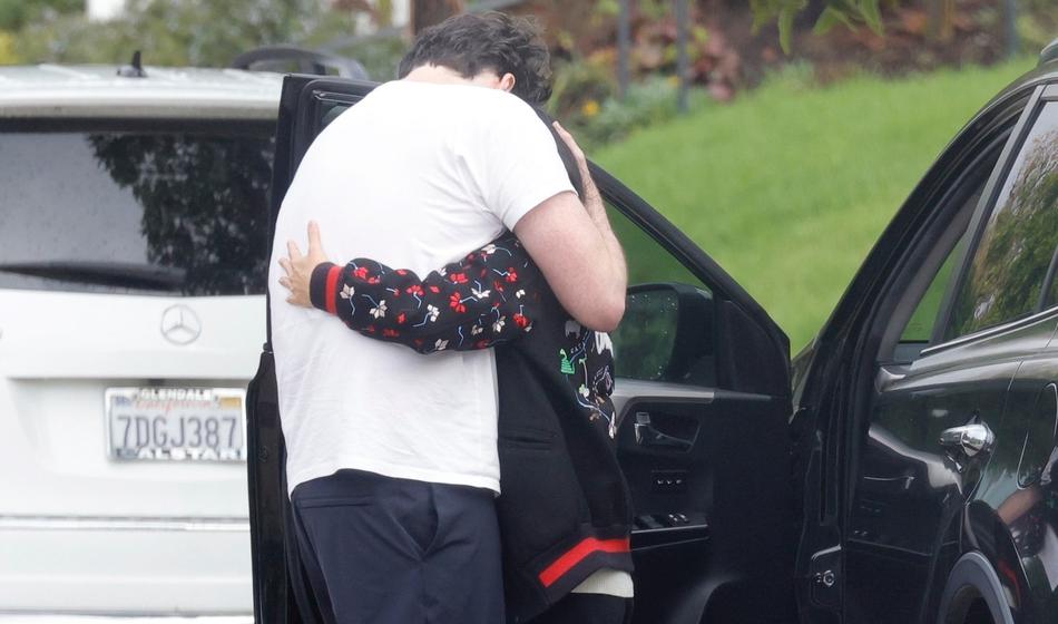 Dramatični posnetki: Kmalu zatem je bilo te slavne ljubezni konec