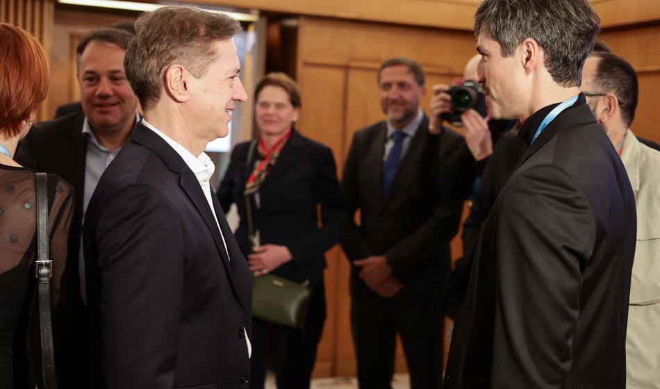 Svoboda, SD in Levica na sestanku: Želijo si predsednika, o imenih pa nič