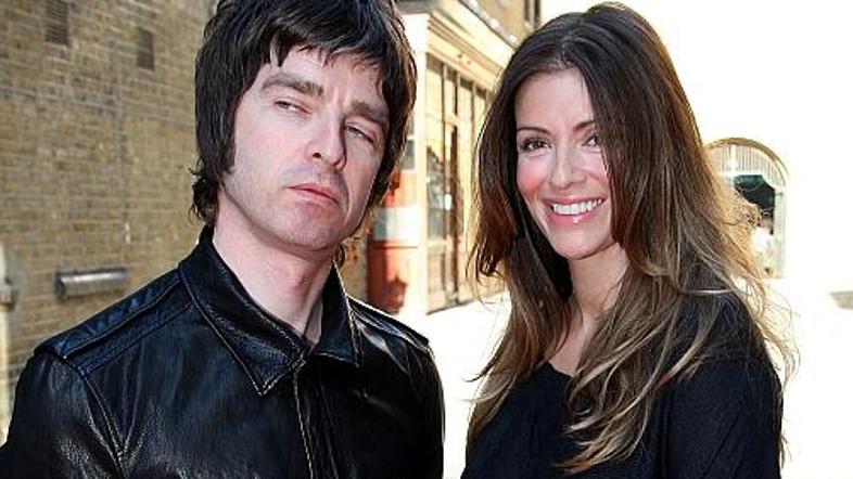 Noel – njegov pogled pove vse – in Sara sta 22. septembra postala starša.