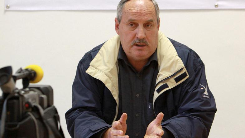 Jarc se je zmotil. Ljubljana ni edina, ki ima prag pri petih odstotkih. Vse obči