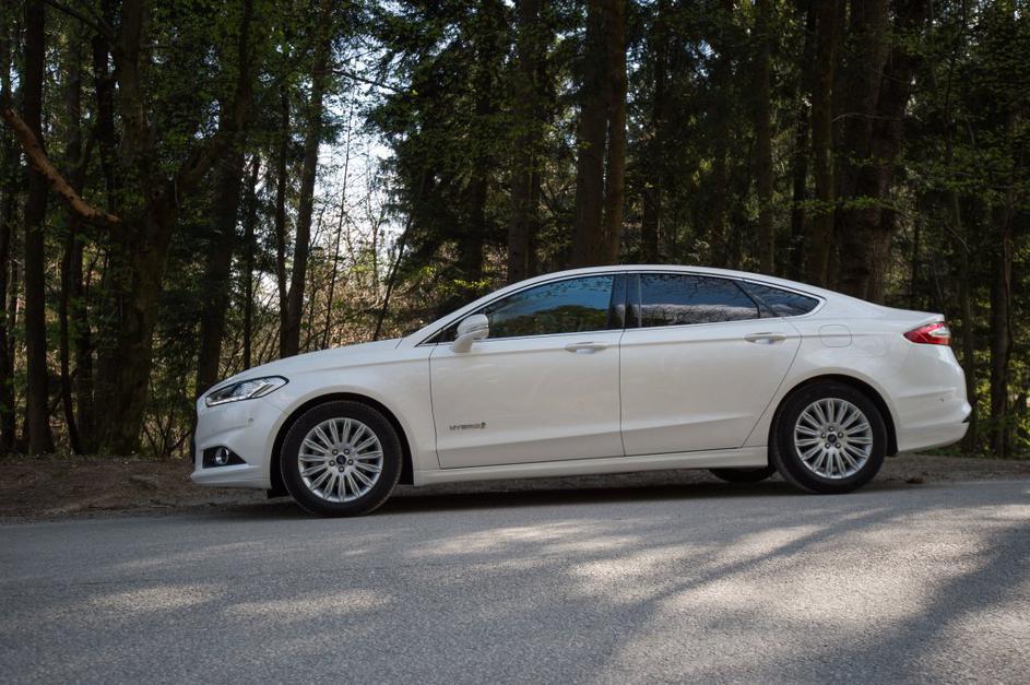 Ford mondeo hybrid