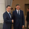 Predsedniške volitve 2017 rokovanje šarec pahor