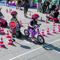 Za to, da se otroci čim prej naučijo ravnati v prometu in zrastejo v varne vozni