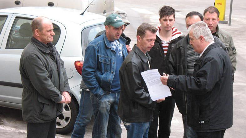 Delavci celjskega Gradisa so se očitno nehote ujeli v past, Gradis pa je to izko