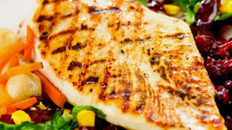 Postrezite ga na solatni posteljici.