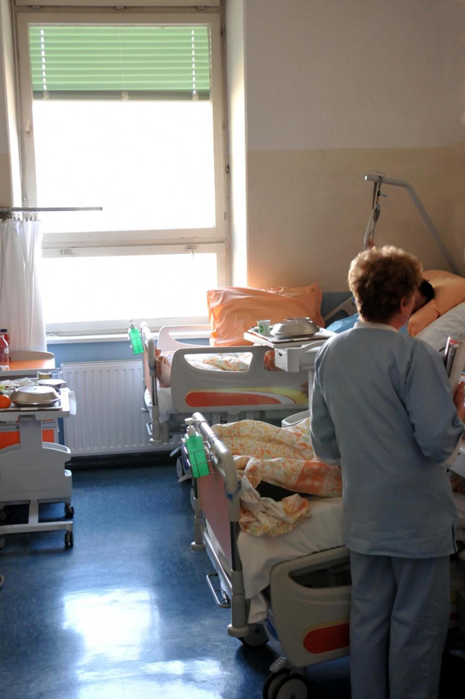 Ljubljana 12.03.2009, onkoloski institut, stavba C, prenova, medicinke nove post | Avtor: Ljubljana 12.03.2009, onkoloski institut, stavba C, prenova, medicinke nove post