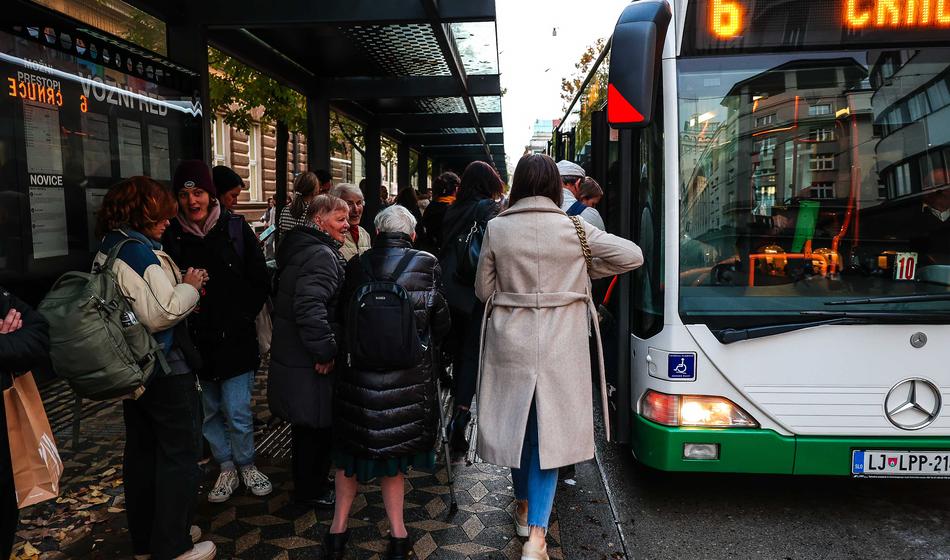 Avtobusna revolucija za prihranek časa, a le za dve liniji