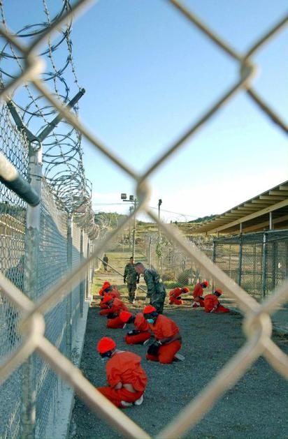 Taborišče Guantanamo na Kubi.