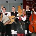 Ansambel Roka Žlindre, ki odhaja tudi na Evrovizijo, bo eden od številnih nastop