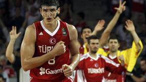 Ersan Ilyasova je bil s 26 točkami najzaslužnejši za zmago Turčije proti Grčiji.