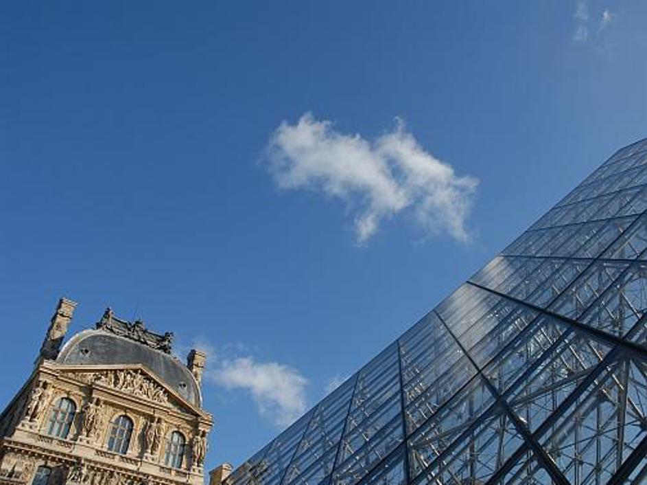 Pariški Musée du Louvre je najbolj obiskan muzej na svetu (leta 2006 je vanj vst