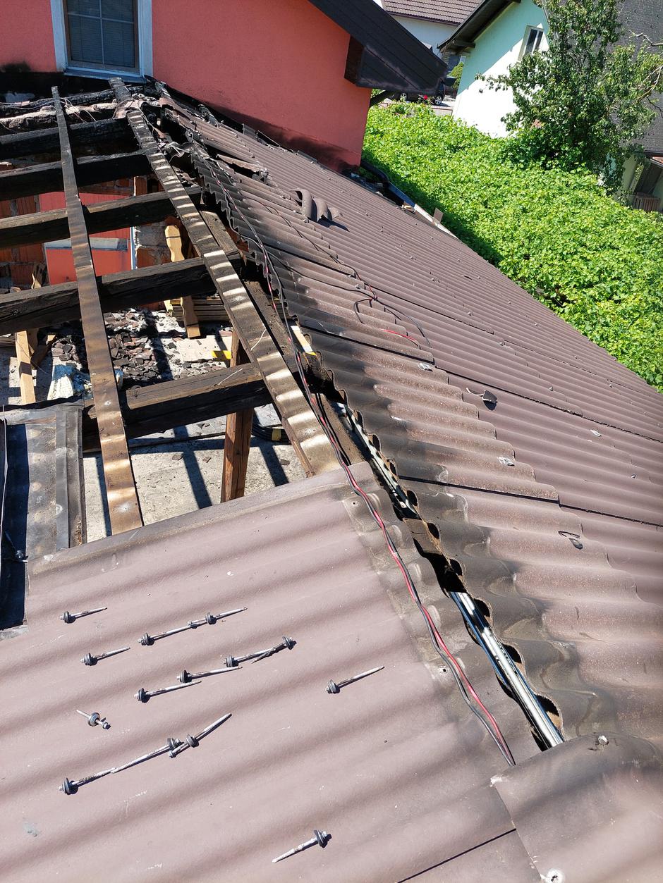 Požar sončne elektrarne | Avtor: Simona Baler