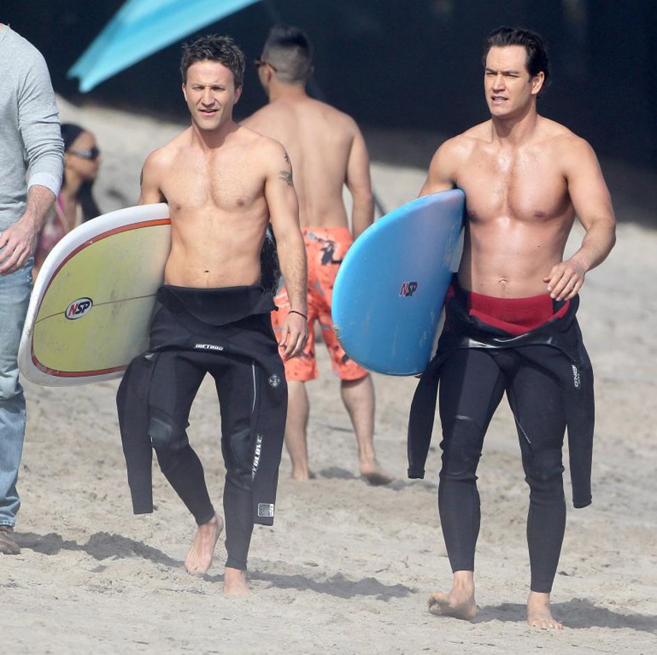 Breckin Meyer in Mark-Paul Gosselaar