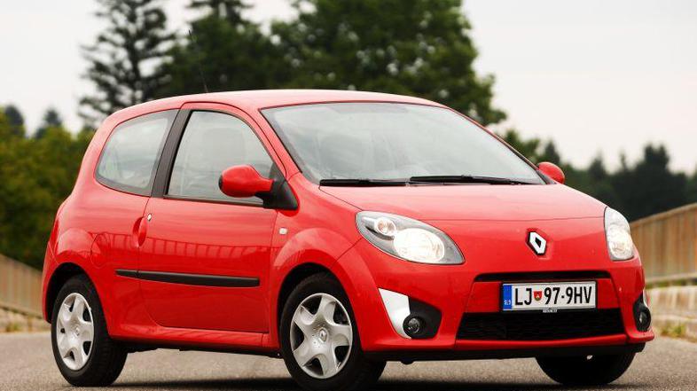 Novi twingo je stopil v velike čevlje predhodnika. Čas bo pokazal, ali jim bo do