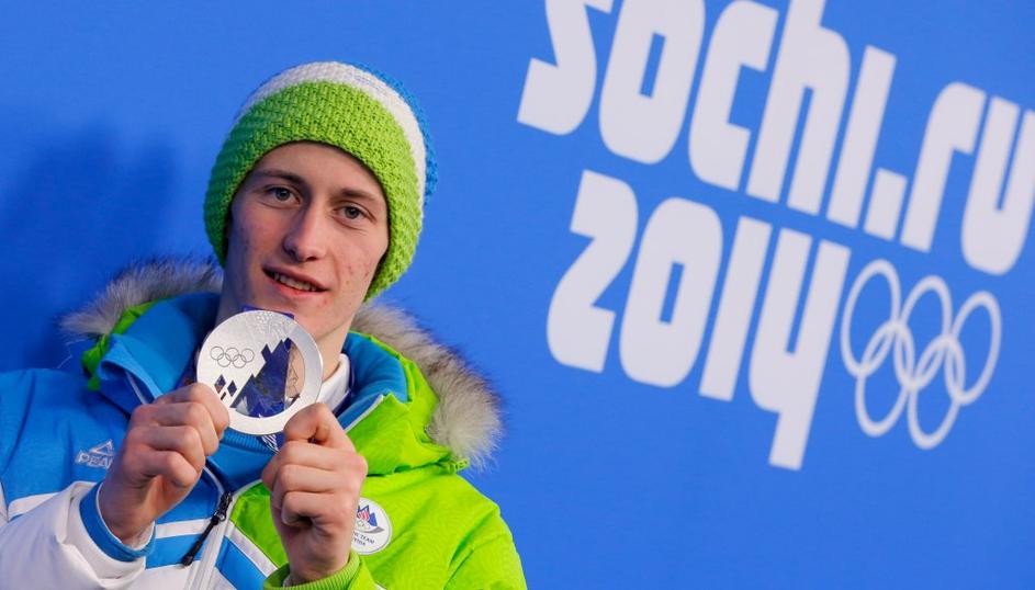 Peter Prevc Soči 2014 srebrna kolajna medalja podelitev mala skakalnica