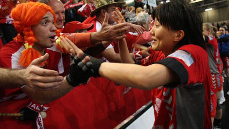 Ljudmila Bodnjeva in soigralke so razveselile navijače na Kodeljevem.