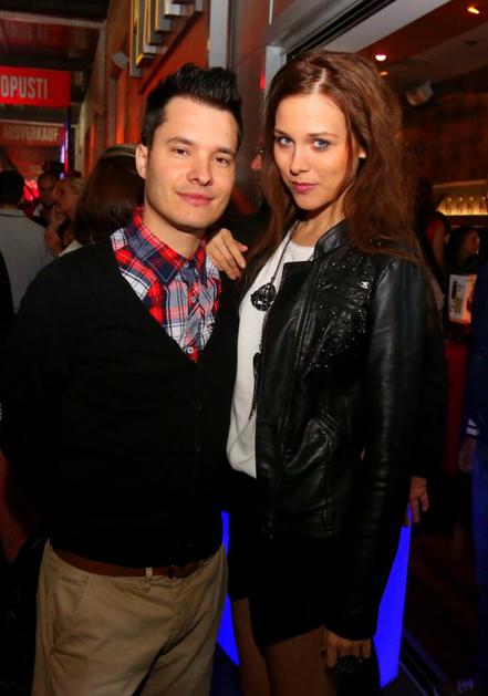 Denis Game Over in dekle Eva Ahačevčič