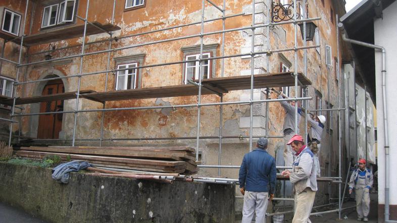 Kroparji zatrjujejo, da o začetku obnove niso bili obveščeni. (Foto: Renata Škrj